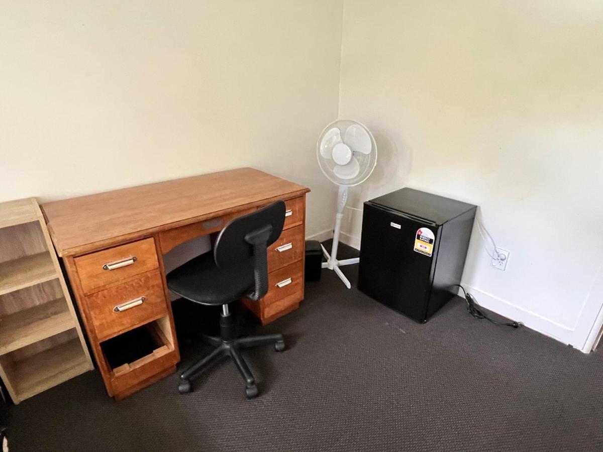 Single Room #1 Or #3 - Homestay Family Home - No Breakfast Hamilton Exterior foto